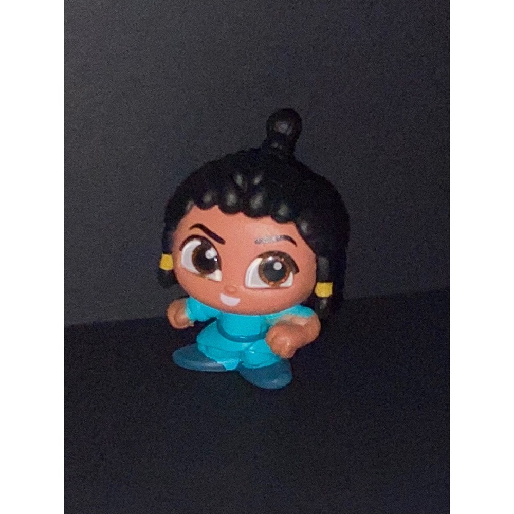 Disney Doorables Raya and the Last Dragon Series Mini Figure Toy Raya